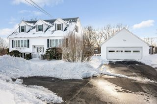 287 Fox Ave, Dracut, MA 01826