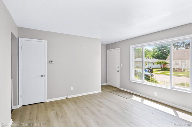 14921 Myola Avenue, Warren, MI 48089