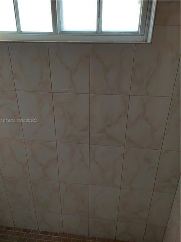 2403 W 76th Street 203, Hialeah, FL 33016