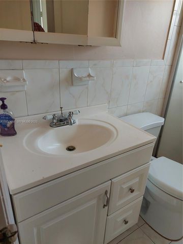 2403 W 76th Street 203, Hialeah, FL 33016