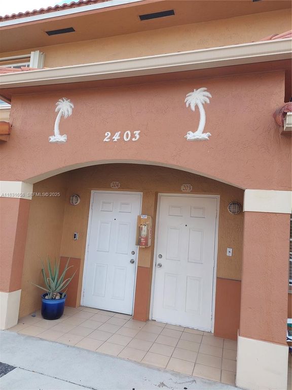 2403 W 76th Street 203, Hialeah, FL 33016
