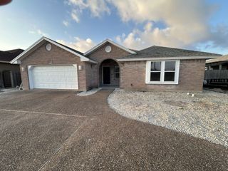 14245 Sea Pines Dr, Corpus Christi, TX 78418