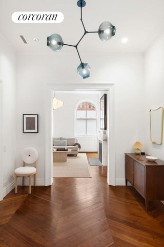 429 W 22nd St Apt 1B, New York City, NY 10011