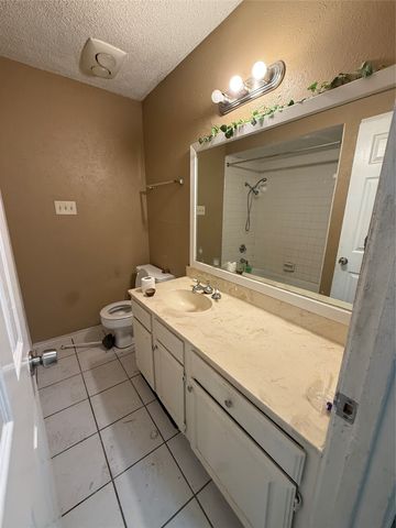8837 Saint Thomas Circle, Dallas, TX 75228