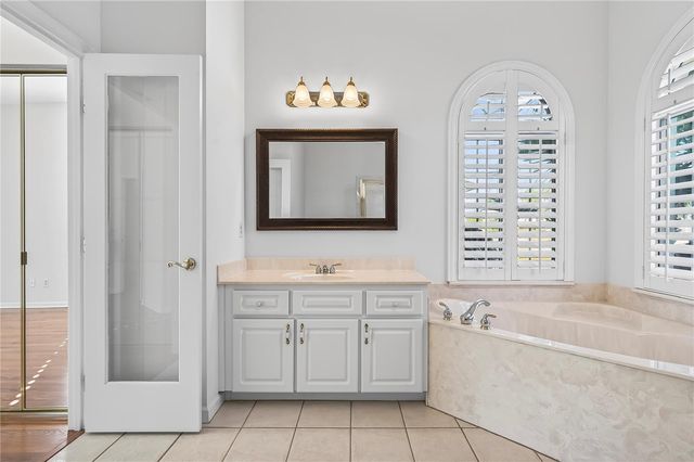 5695 NW 25TH LOOP, Ocala, FL 34482