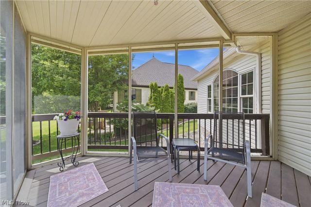 1070 Wedgefield Court NE, North Canton, OH 44720
