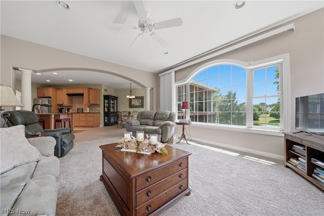 1070 Wedgefield Court NE, North Canton, OH 44720