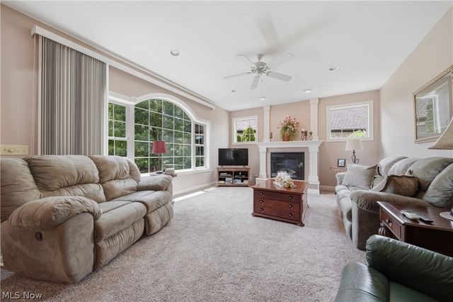 1070 Wedgefield Court NE, North Canton, OH 44720