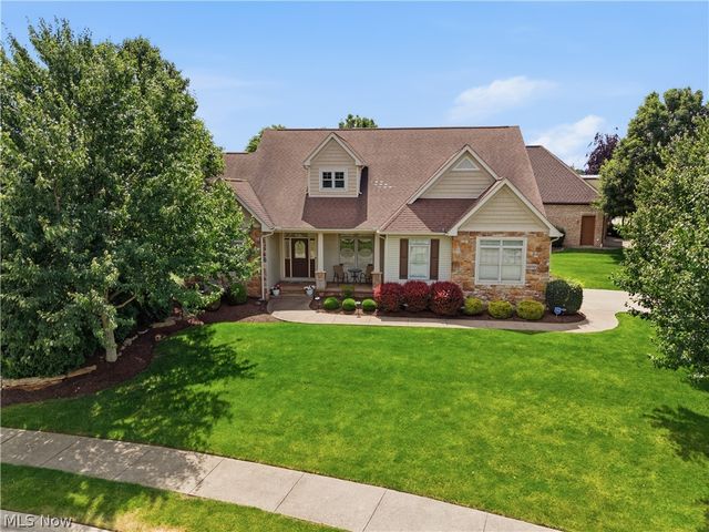 1070 Wedgefield Court NE, North Canton, OH 44720