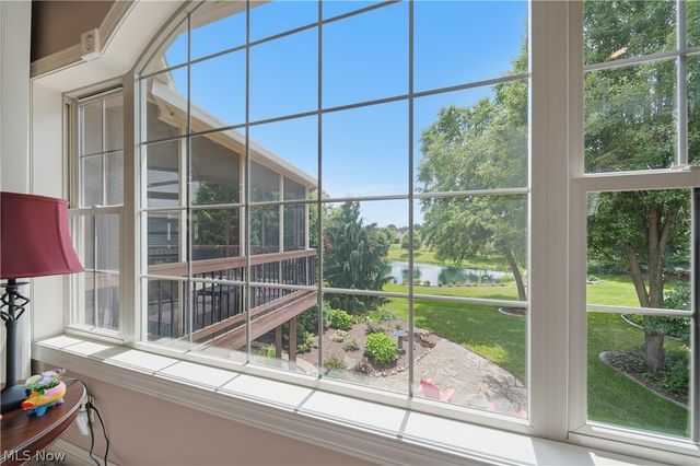 1070 Wedgefield Court NE, North Canton, OH 44720