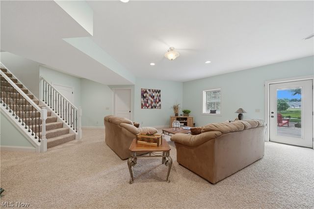 1070 Wedgefield Court NE, North Canton, OH 44720