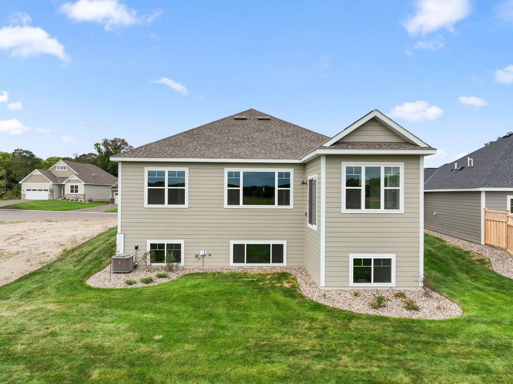 8204 Haywood Drive, Lino Lakes, MN 55014 — photo 3