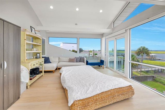 104 Talahi Island Lane, Brunswick, GA 31520