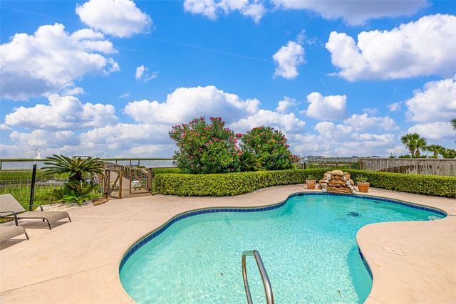 104 Talahi Island Lane, Brunswick, GA 31520