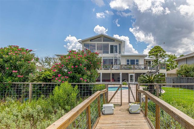 104 Talahi Island Lane, Brunswick, GA 31520