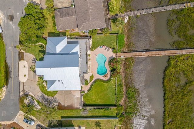 104 Talahi Island Lane, Brunswick, GA 31520