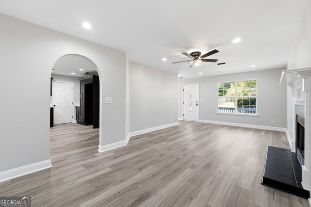 620 Allens Landing Drive, Lawrenceville, GA 30045