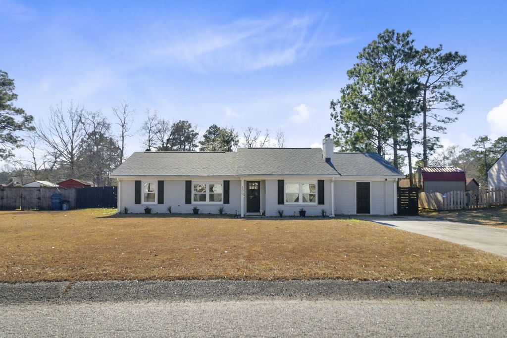 Image 1 of property listing at 109 Marion Road, Summerville, SC 29486