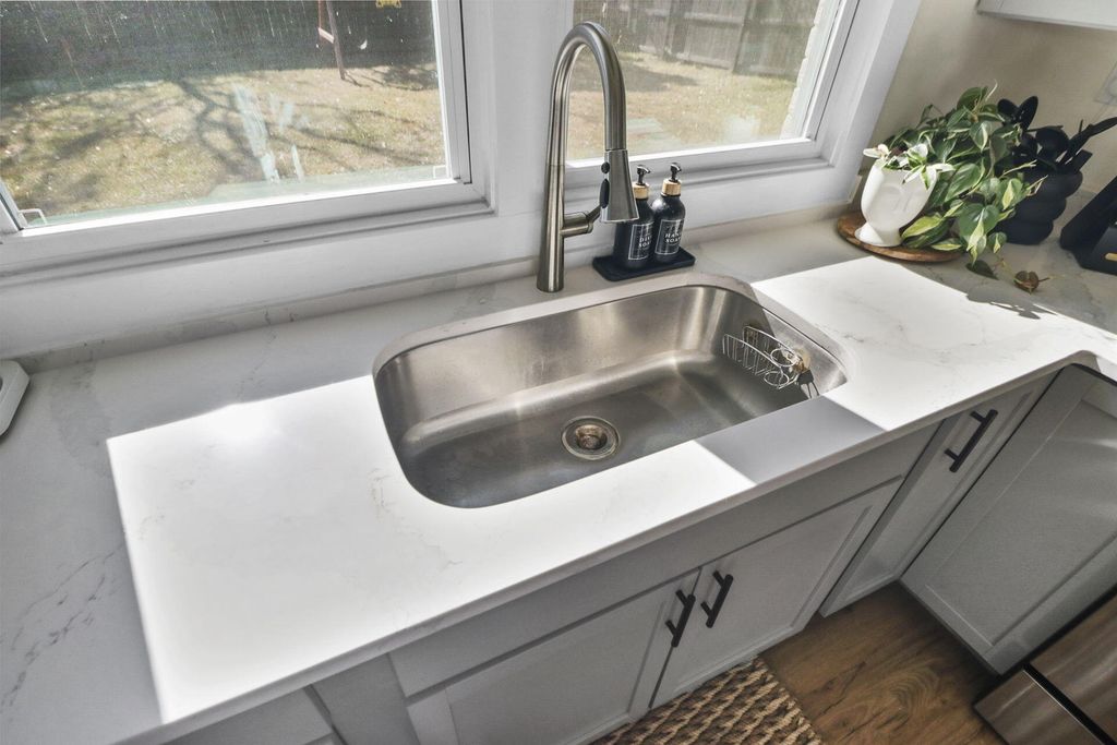 Image 16 of property listing at 109 Marion Road, Summerville, SC 29486