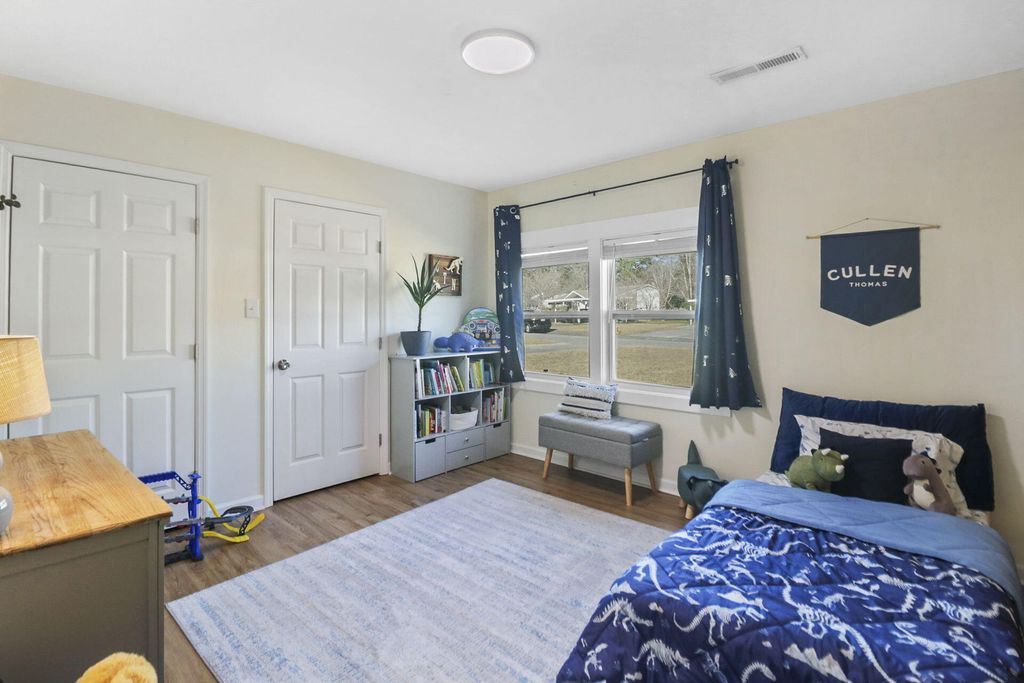 Image 27 of property listing at 109 Marion Road, Summerville, SC 29486