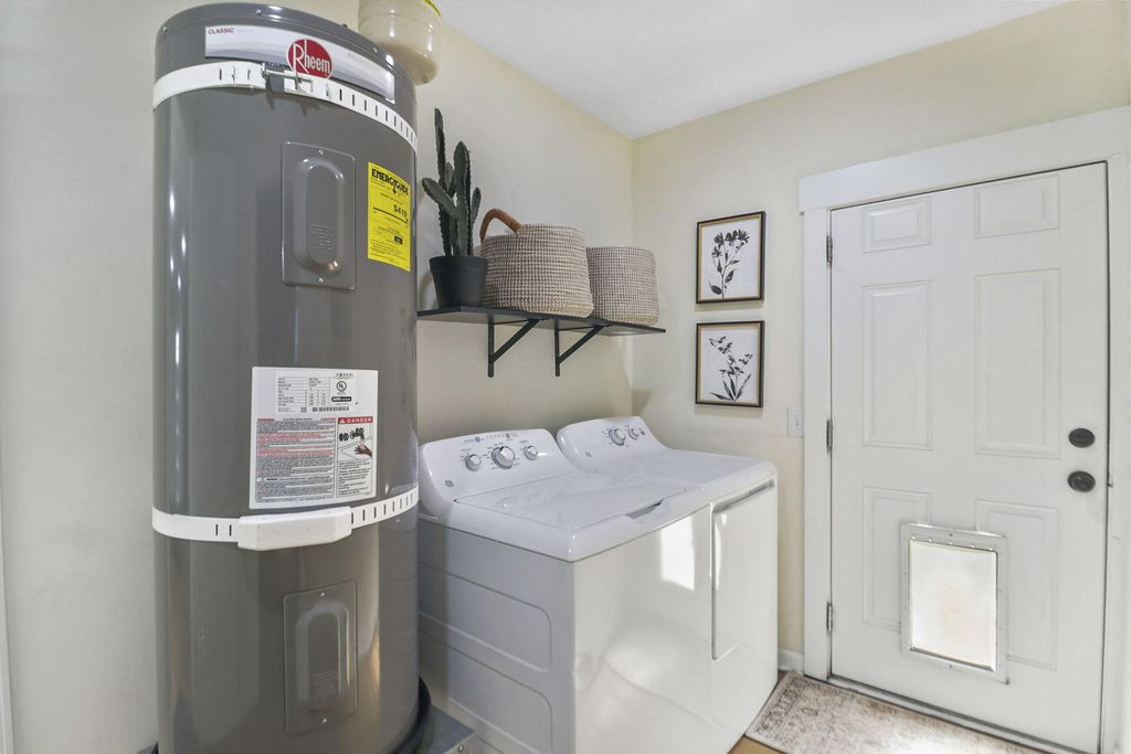 Image 31 of property listing at 109 Marion Road, Summerville, SC 29486