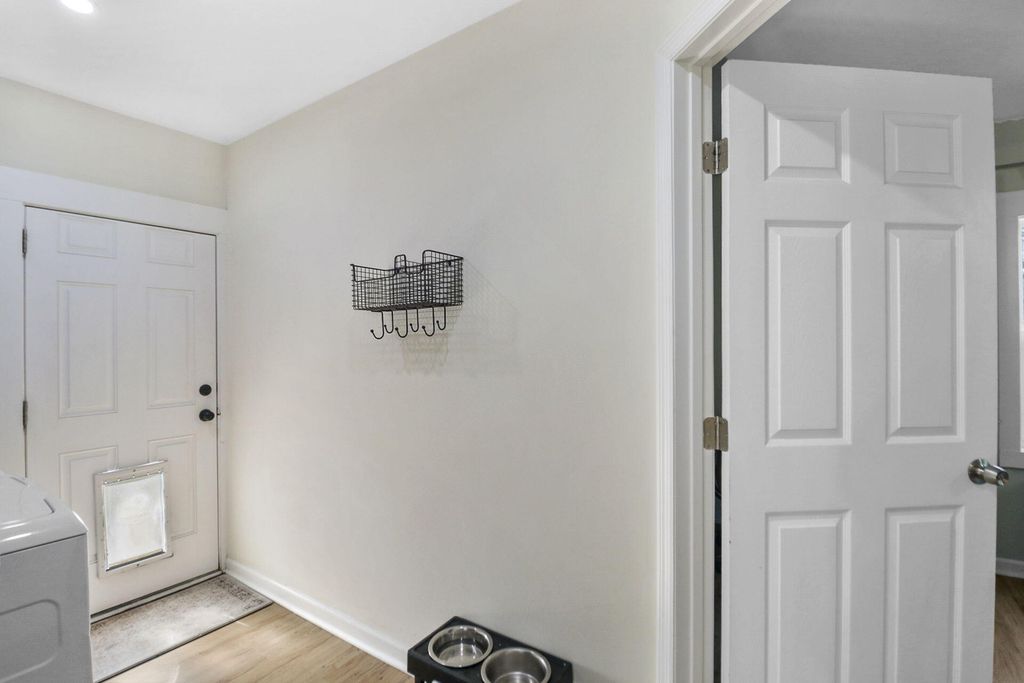 Image 32 of property listing at 109 Marion Road, Summerville, SC 29486