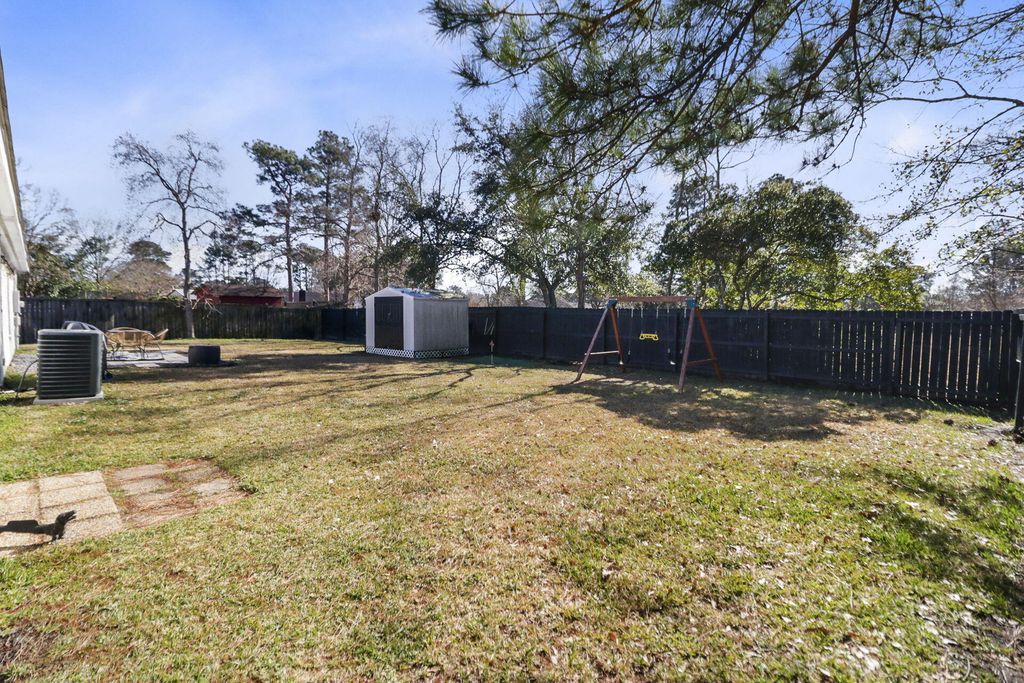 Image 33 of property listing at 109 Marion Road, Summerville, SC 29486