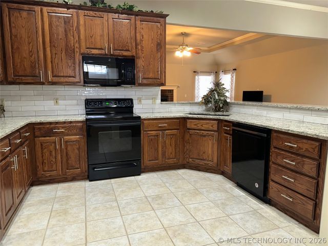 11906 E 99th Street North, Owasso, OK 74055