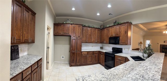 11906 E 99th Street North, Owasso, OK 74055