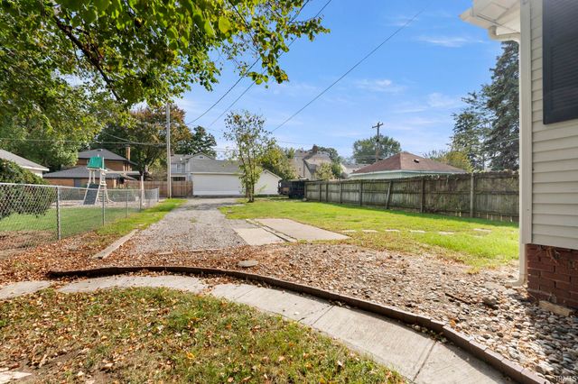 1206 N Anthony Boulevard, Fort Wayne, IN 46805