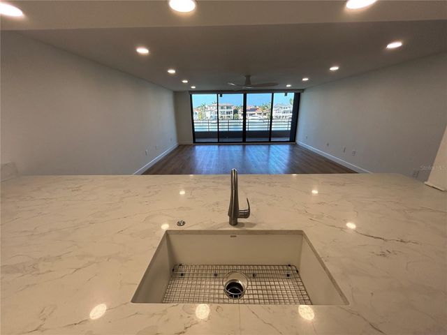 6260 KIPPS COLONY COURT 203, Gulfport, FL 33707