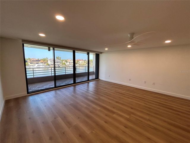 6260 KIPPS COLONY COURT 203, Gulfport, FL 33707