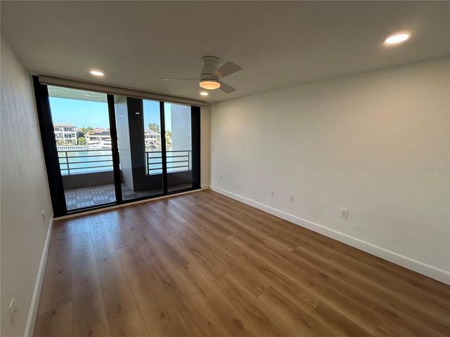 6260 KIPPS COLONY COURT 203, Gulfport, FL 33707