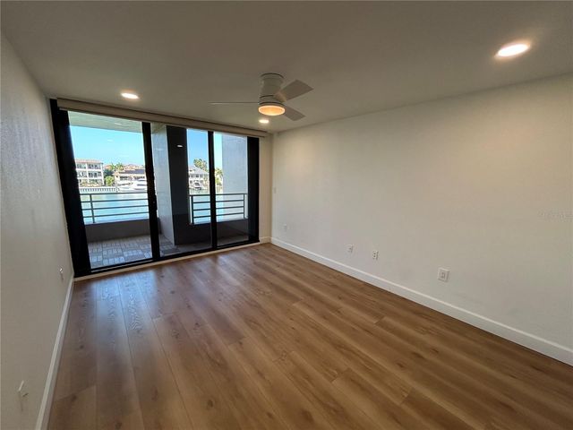 6260 KIPPS COLONY COURT 203, Gulfport, FL 33707