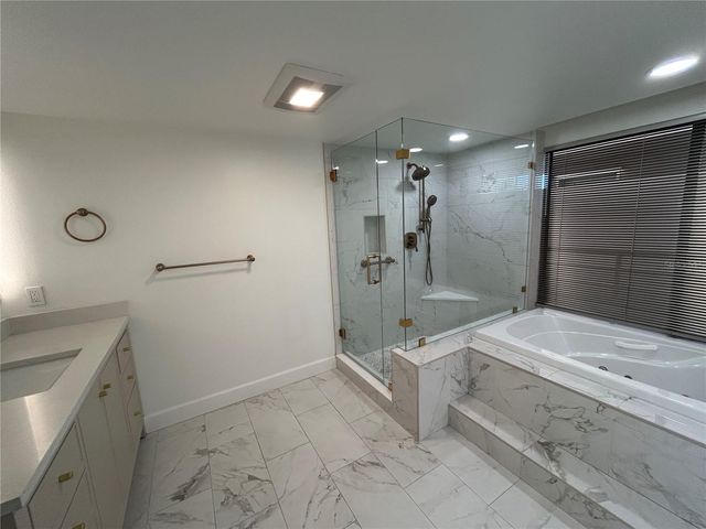 6260 KIPPS COLONY COURT 203, Gulfport, FL 33707