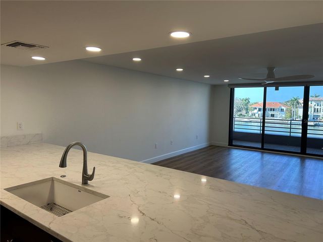 6260 KIPPS COLONY COURT 203, Gulfport, FL 33707