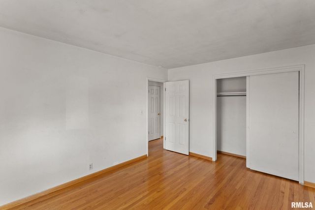 1212 Meadow Lane Drive, Bettendorf, IA 52722