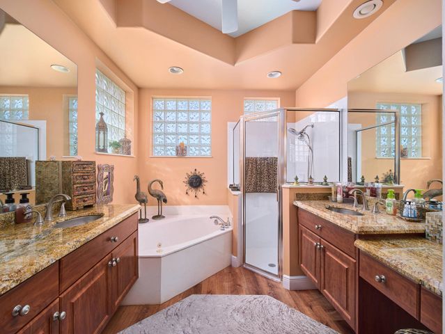 51 Monterey Pointe Drive, Palm Beach Gardens, FL 33418