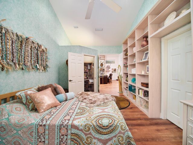 51 Monterey Pointe Drive, Palm Beach Gardens, FL 33418