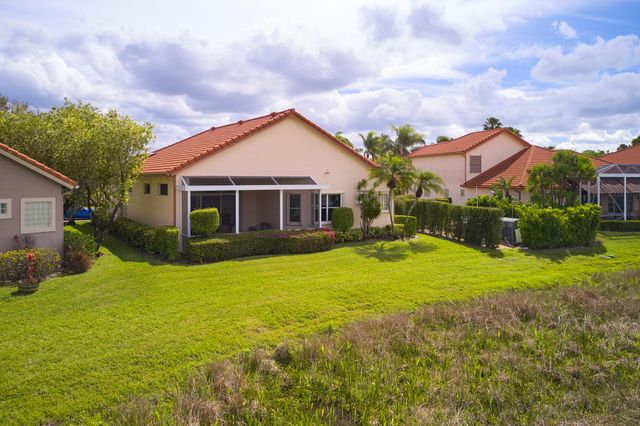 51 Monterey Pointe Drive, Palm Beach Gardens, FL 33418
