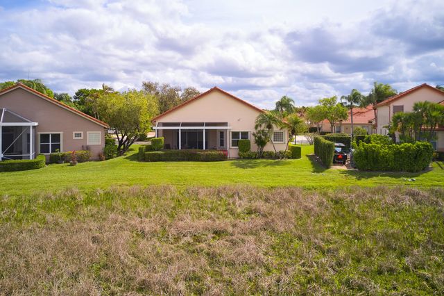 51 Monterey Pointe Drive, Palm Beach Gardens, FL 33418