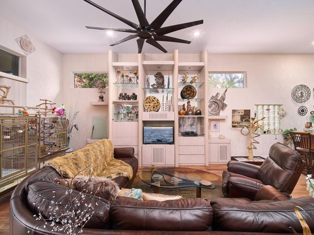 51 Monterey Pointe Drive, Palm Beach Gardens, FL 33418