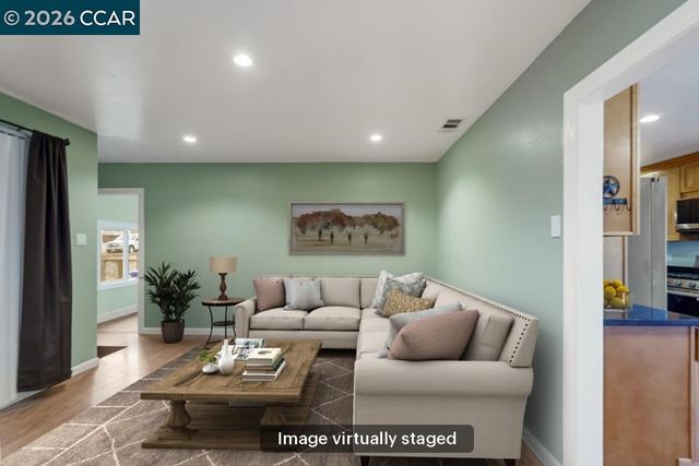 42 Hillcrest Ave, Pittsburg, CA 94565