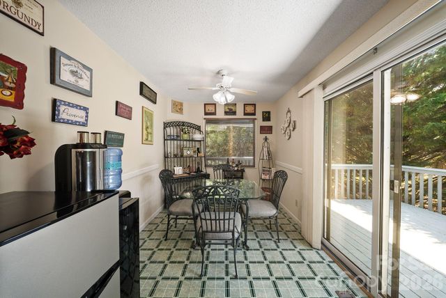 16 Zachary Ridge Road, Asheville, NC 28804