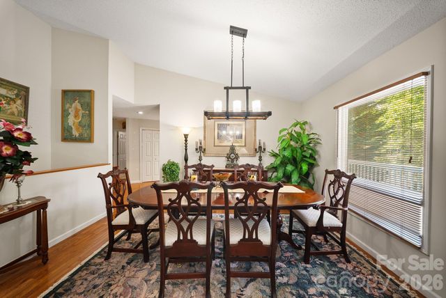 16 Zachary Ridge Road, Asheville, NC 28804