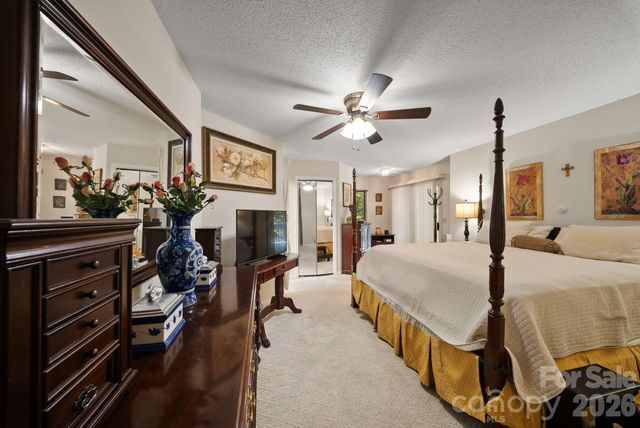 16 Zachary Ridge Road, Asheville, NC 28804