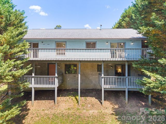 16 Zachary Ridge Road, Asheville, NC 28804