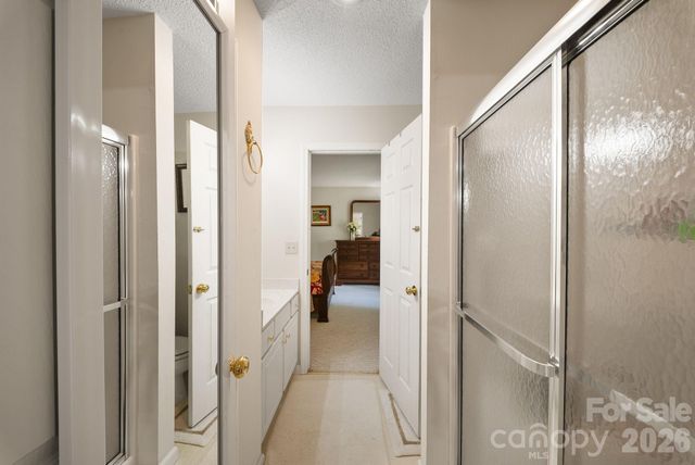 16 Zachary Ridge Road, Asheville, NC 28804