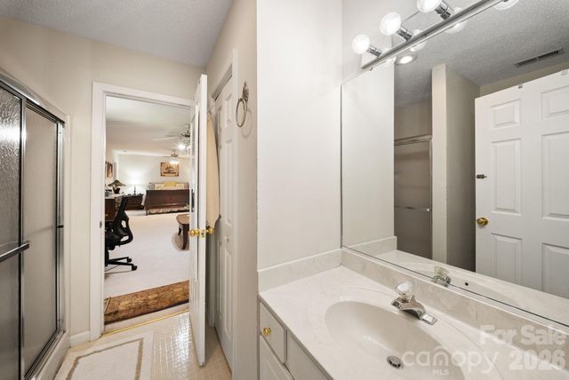 16 Zachary Ridge Road, Asheville, NC 28804