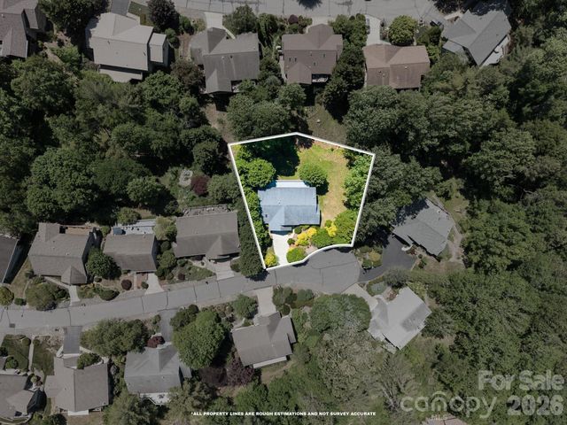 16 Zachary Ridge Road, Asheville, NC 28804